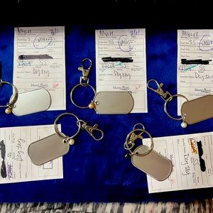 Vantel Pearl dog tag key ring